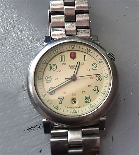 how to identify a fake swiss army watch|victorinox swiss army watch identification.